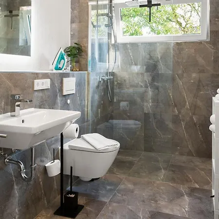 Lit Living Deluxe Woerth - Parking - Box Spring - Bbq - Balcony