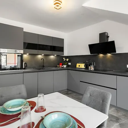 Apartment Lit Living Deluxe Woerth - Parking - Box Spring - Bbq - Balcony