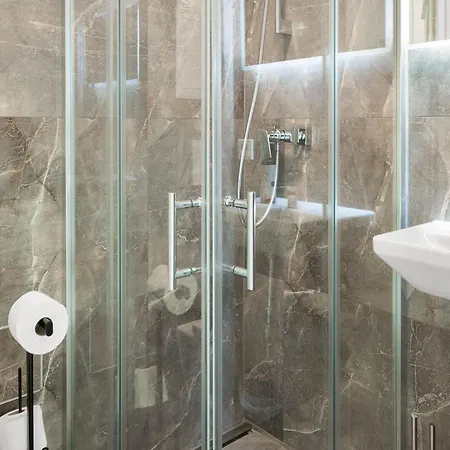 Lit Living Deluxe Woerth - Parking - Box Spring - Bbq - Balcony *