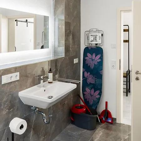 Lit Living Deluxe Woerth - Parking - Box Spring - Bbq - Balcony * Woerth am Rhein