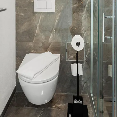 Lit Living Deluxe Woerth - Parking - Box Spring - Bbq - Balcony Apartment