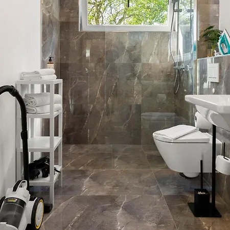 Lit Living Deluxe Woerth - Parking - Box Spring - Bbq - Balcony Apartment *