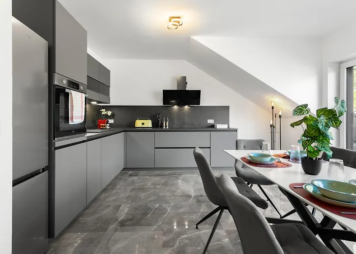 Lit Living Deluxe Woerth - Parking - Box Spring - Bbq - Balcony *