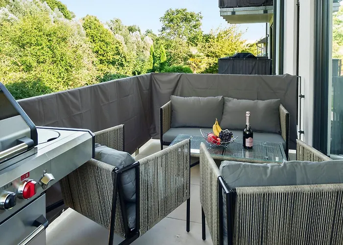 Lit Living Deluxe Woerth - Parking - Box Spring - Bbq - Balcony דירה